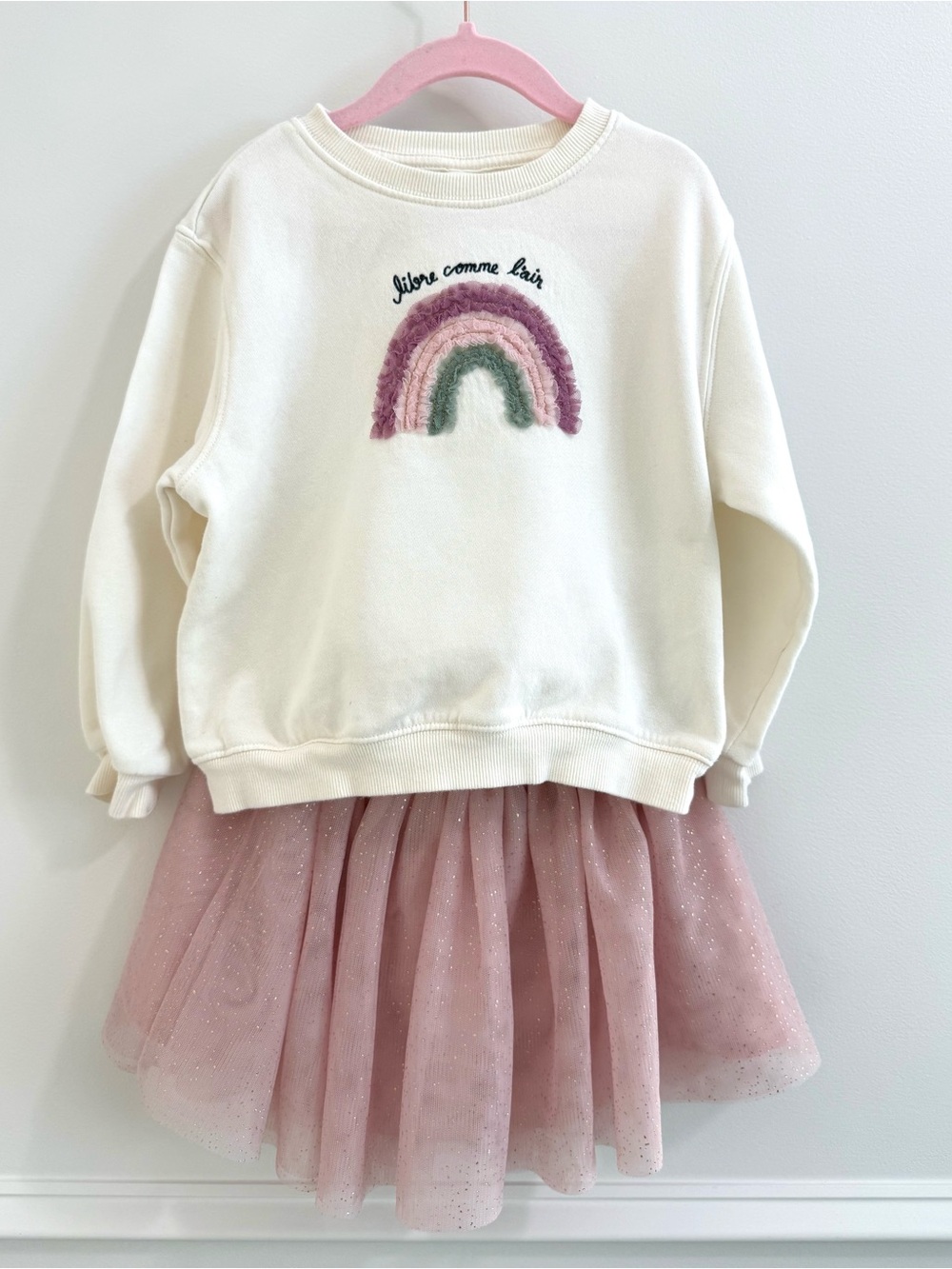 H&M Rainbow Sweatshirt Paired w/Cat & Jack Pink Tulle Skirt with Gold Glitter 5T